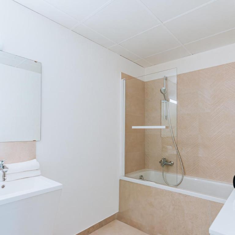 Garden & City Cauterets Balneo - Appartement Supérieur - 8