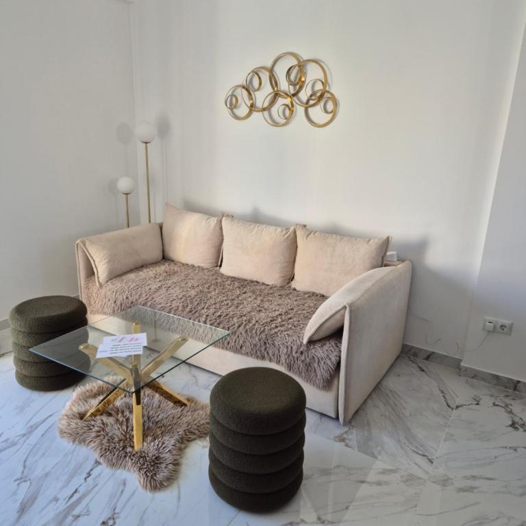 Downtown Apartments - Apartment with Balcony - 32