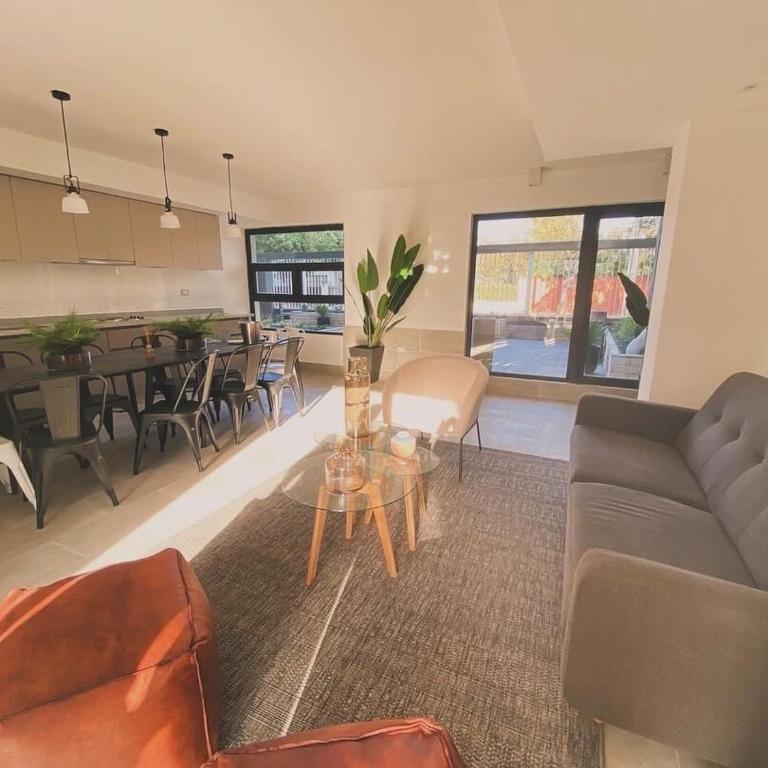 Departamento Central con WiFi TV Terraza y Parqueadero - One-Bedroom Apartment - 28