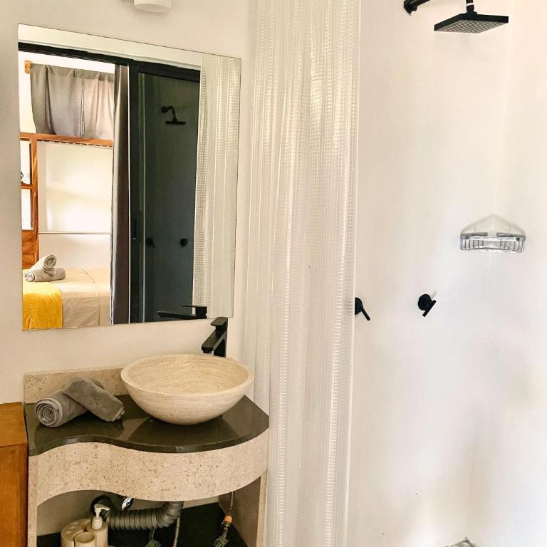 Casa Coco Nogales in La Punta Zicatela - Two-Bedroom House - 19