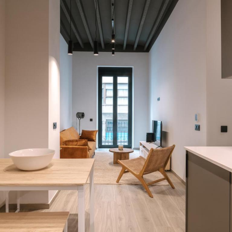 Iberian Residences - Four-Bedroom Deluxe Apartment - 4