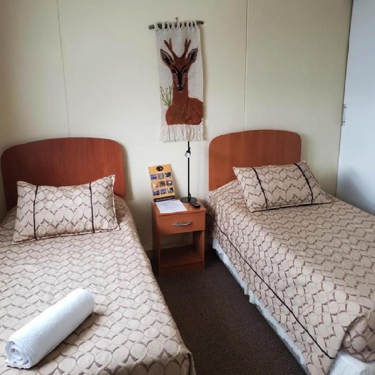 Magellanic House - Twin Room - 5
