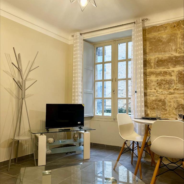 Chaleureux Studio Centre Ville - One-Bedroom Apartment - 8