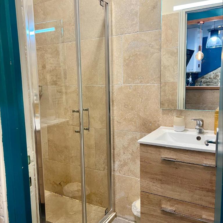 Chaleureux Studio Centre Ville - One-Bedroom Apartment - 12