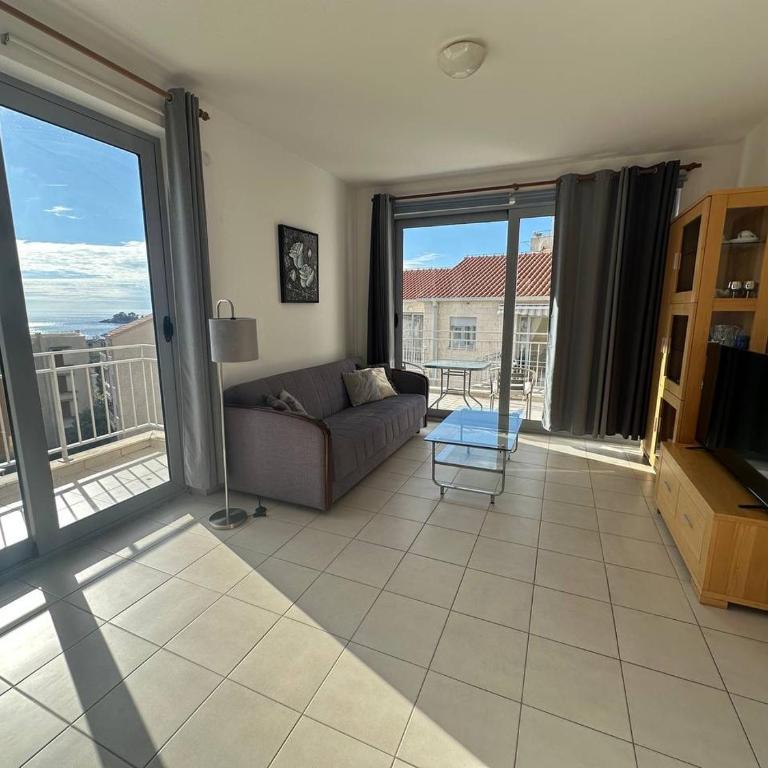 Good morning Petrovac - Two-Bedroom Apartment with Sea View - 2