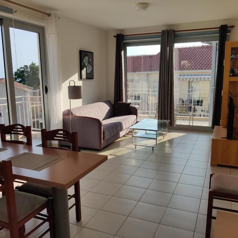 Good morning Petrovac - Two-Bedroom Apartment with Sea View - 9