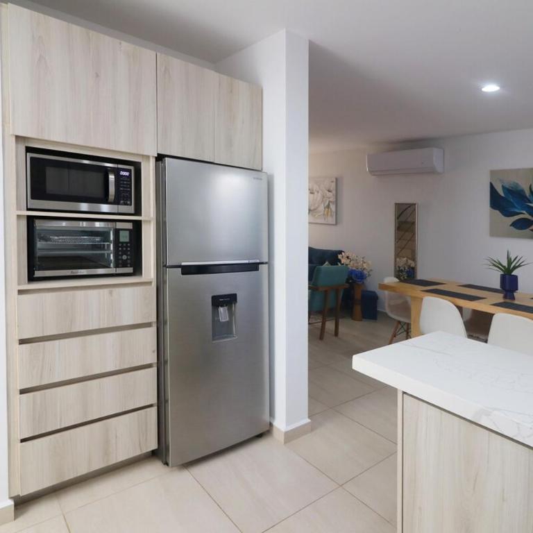 Oasis costero Acogedora Casa Familiar - Three-Bedroom House - 3