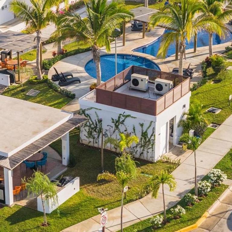 Oasis costero Acogedora Casa Familiar - Three-Bedroom House - 35