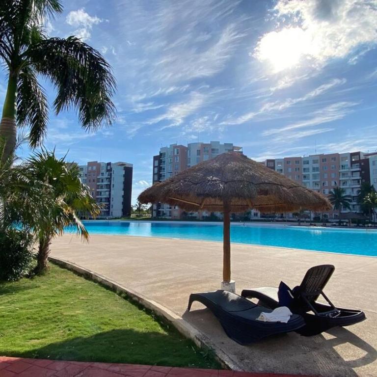 blue lagoon near the airport - Two-Bedroom Apartment - 1