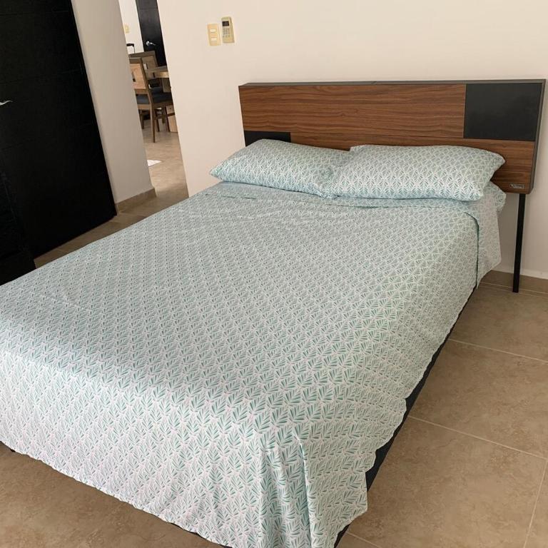 blue lagoon near the airport - Two-Bedroom Apartment - 18