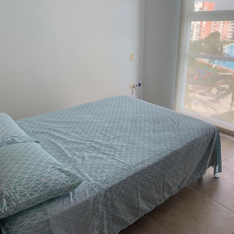 blue lagoon near the airport - Two-Bedroom Apartment - 19