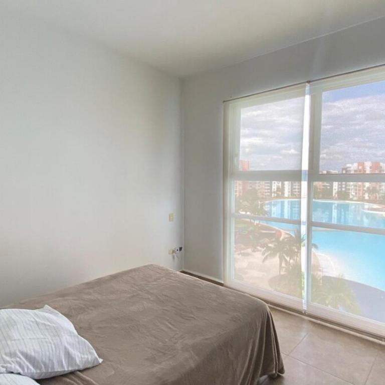 blue lagoon near the airport - Two-Bedroom Apartment - 28