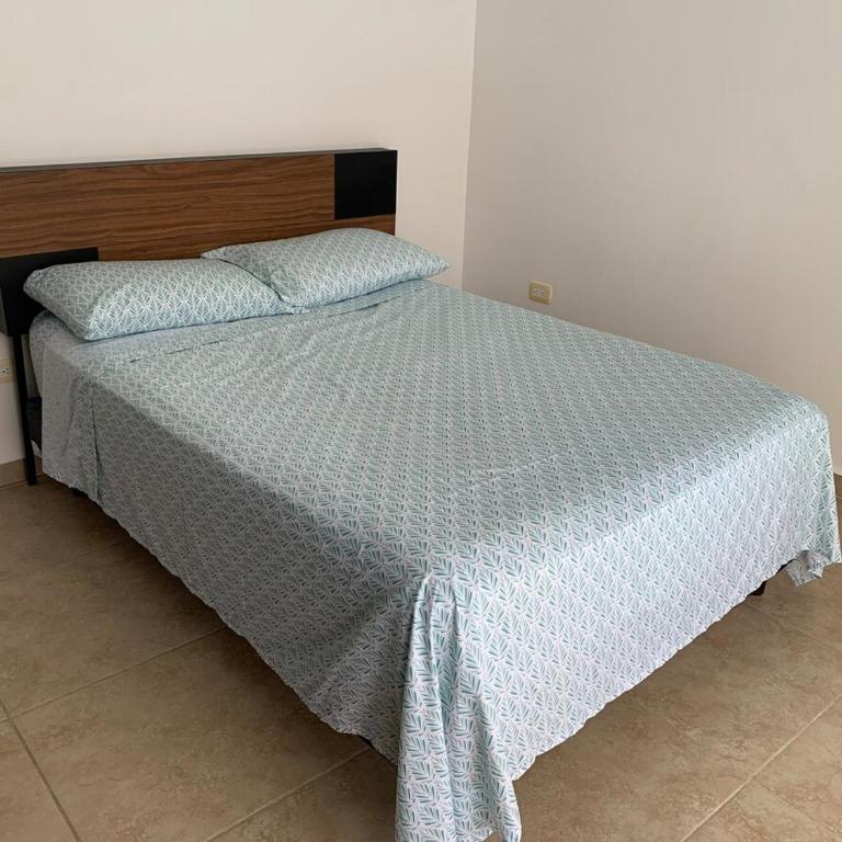 blue lagoon near the airport - Two-Bedroom Apartment - 40