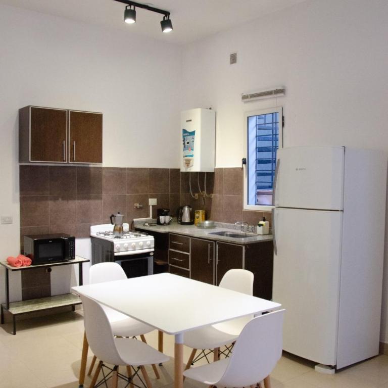 Amplio departamento de un dormitorio a 15 min del centro de la ciudad - Apartamento de 1 dormitorio - 10