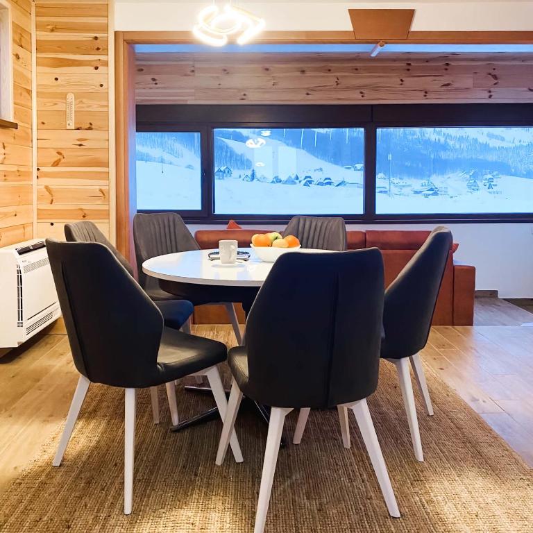 Cozy house with sauna & whirlpool in Durmitor National Park - Three-Bedroom House - 8