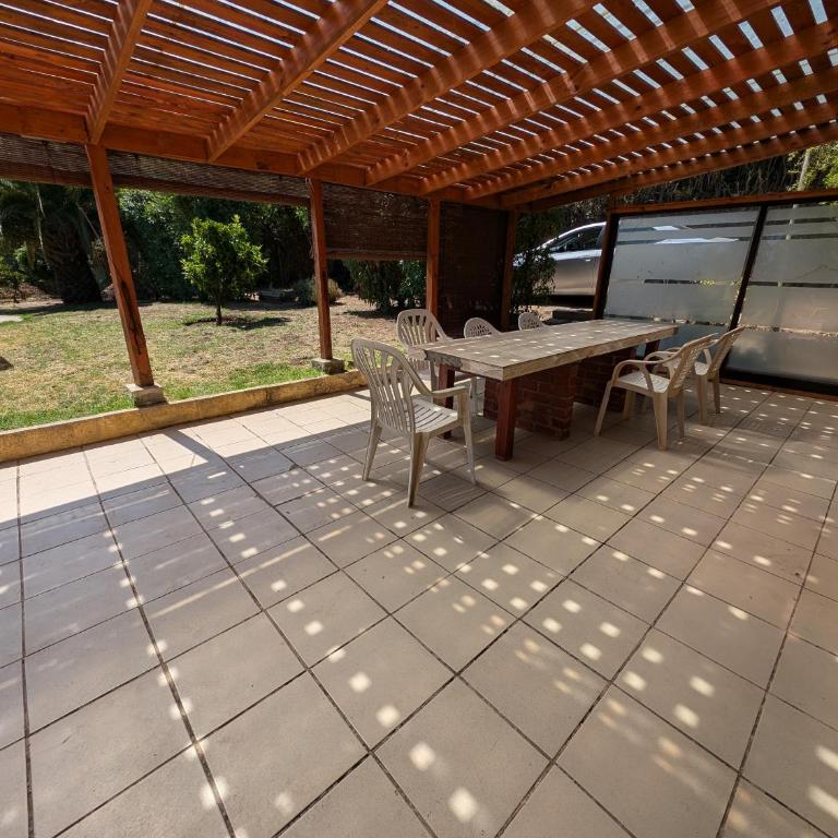 Linda casa en Olmue con amplia piscina y jardín - Three-Bedroom House - 14