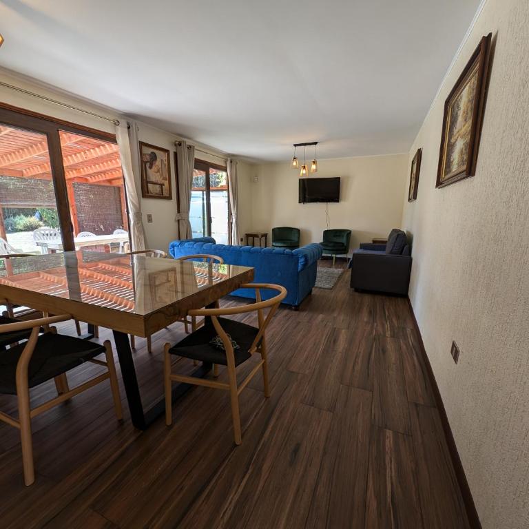 Linda casa en Olmue con amplia piscina y jardín - Three-Bedroom House - 17