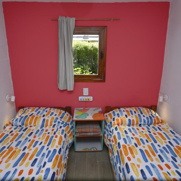 Lago Argentino Hostel - Habitación Doble Pequeña con baño compartido - 4