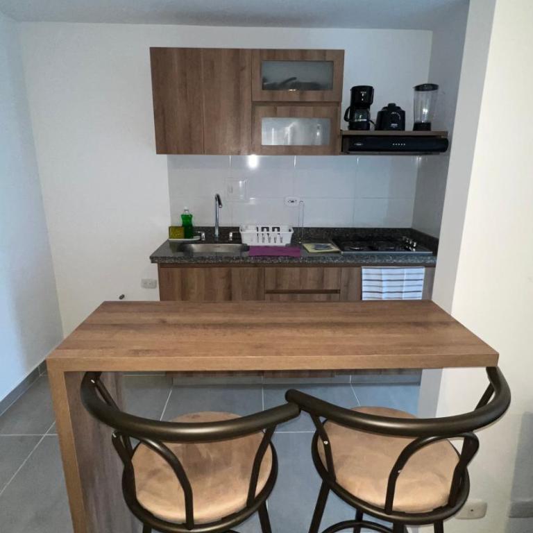 Apartamento Urapanes cerca a home center - Apartamento de 2 dormitorios - 4