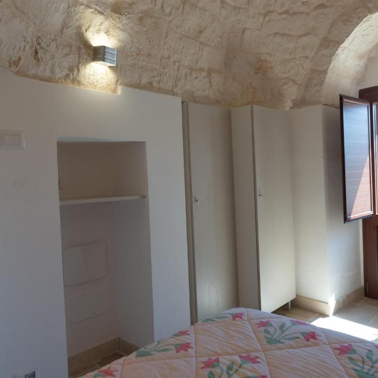 Trulli in Puglia with Pool for 6 - Casa Vacanze con 2 Camere da Letto - 17