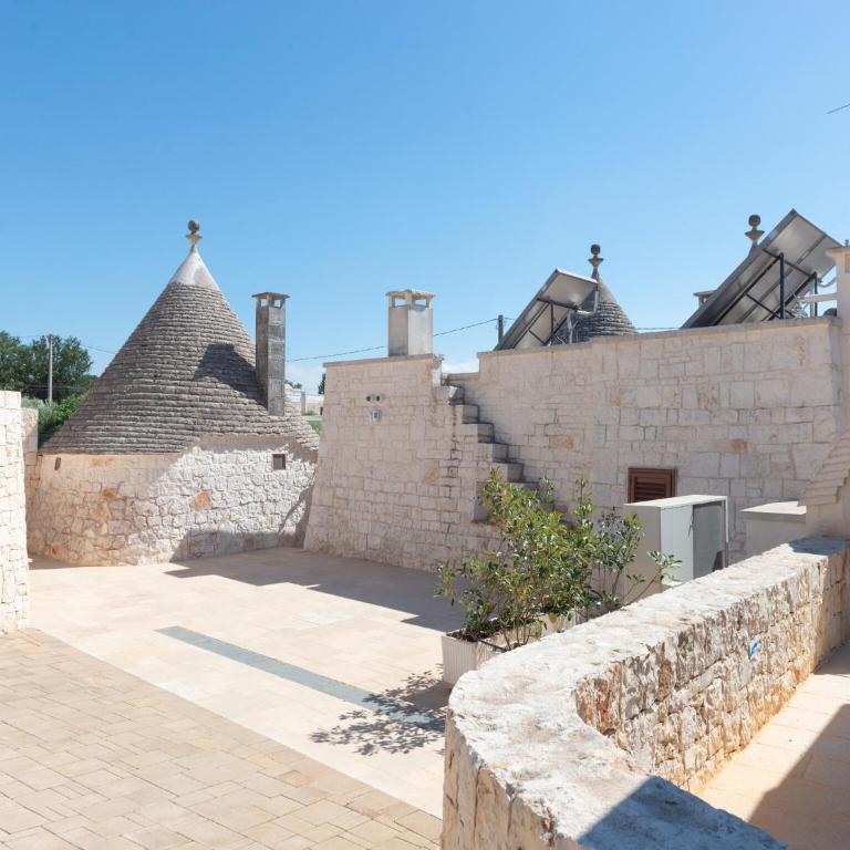 Trulli in Puglia with Pool for 6 - Casa Vacanze con 2 Camere da Letto - 26