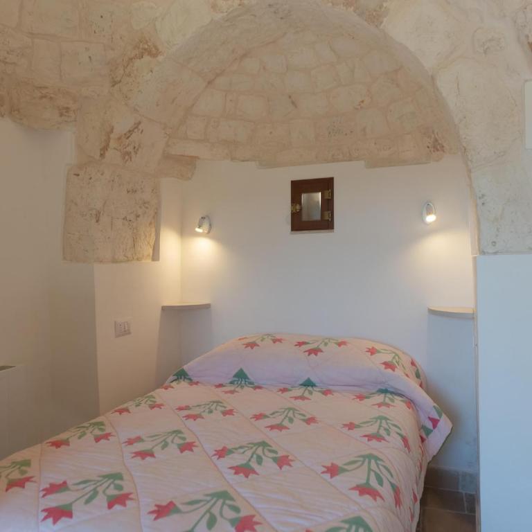 Trulli in Puglia with Pool for 6 - Casa Vacanze con 2 Camere da Letto - 5