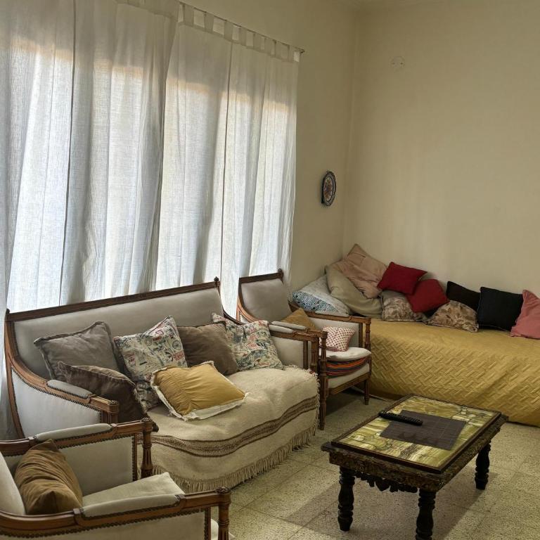 PianoHouse - Three-Bedroom House - 24