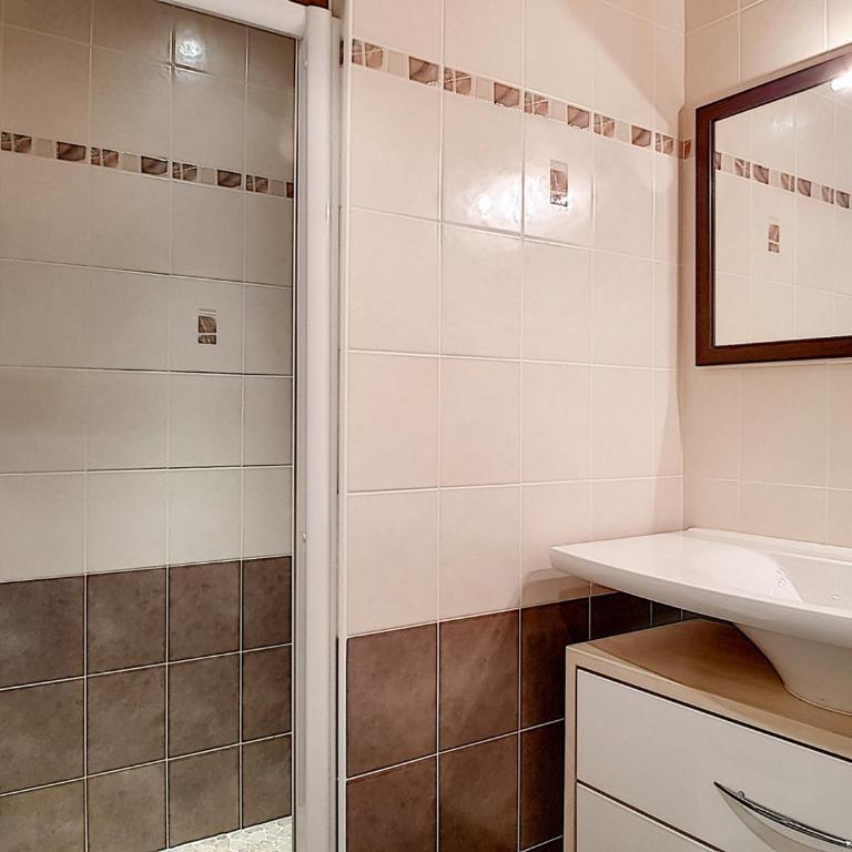 Appartement à La Clusaz - 6 pers, 3 ch, terrasse, animaux admis - FR-1-818-49 - Appartamento - 7