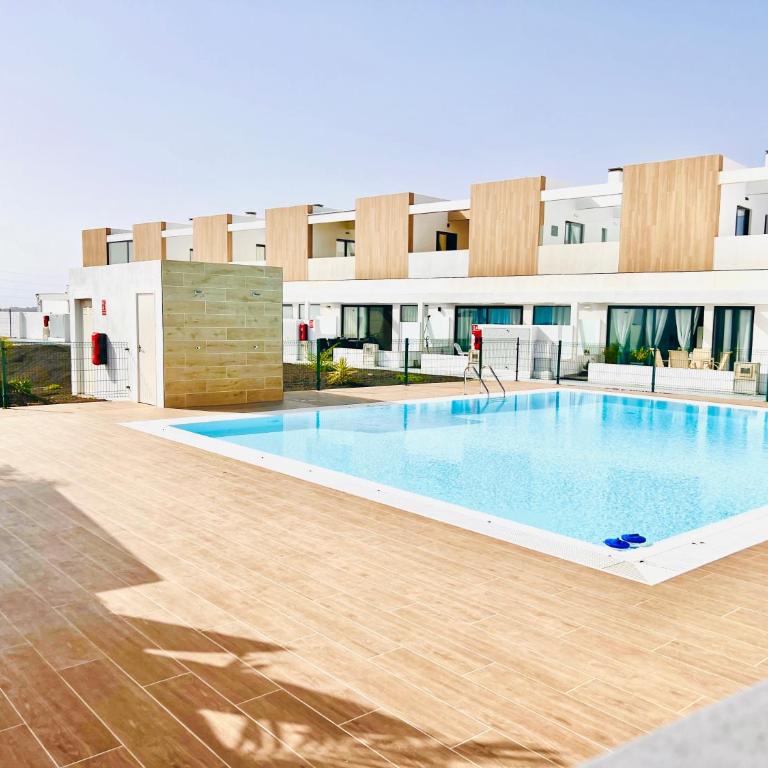 El Palmeral - Exlusive Villa with Private, Heated Pool in Corralejo - Two-Bedroom Villa - 24