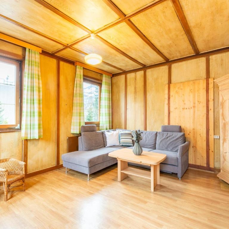 House in Fügen near Zillertal Ski Slopes - Ferienhaus mit 4 Zimmern - 6