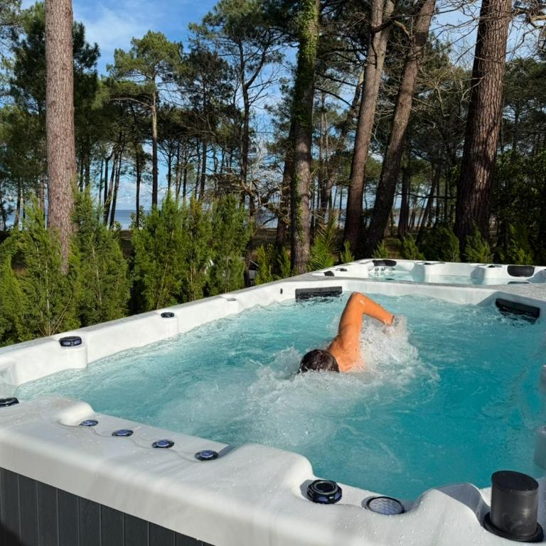 Maison du Lac avec Lagon, Spa de Nage, Jacuzzi - Villa - 3