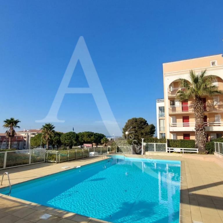 T2 loggia, residence avec piscine entre ville et plages - Appartement avec Douche - 4