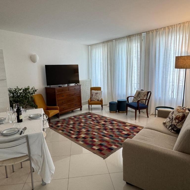 Barena - One-Bedroom Apartment - 10