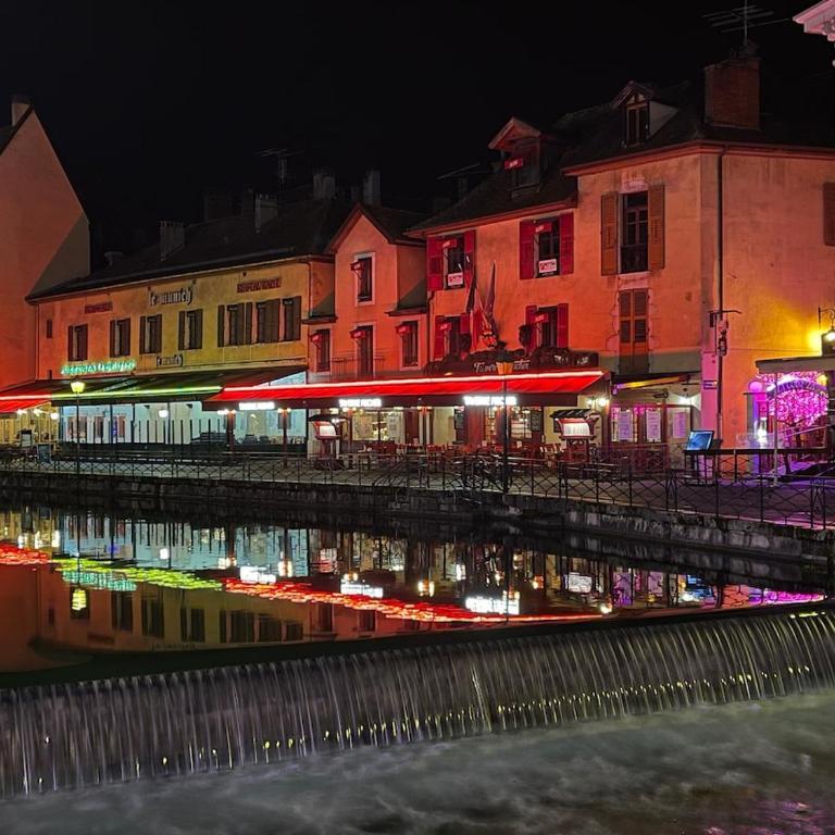 Au Faubourg -Old City - Lake & Canal 1 min - Apartamento Estudio - 33