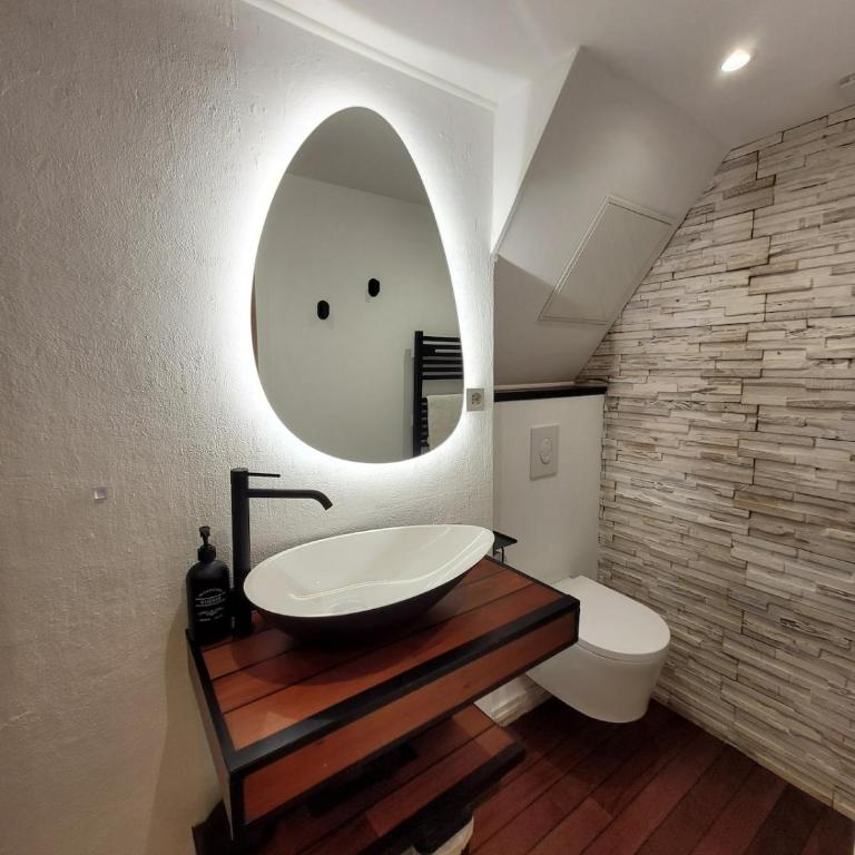 Au Faubourg -Old City - Lake & Canal 1 min - Apartamento Estudio - 12