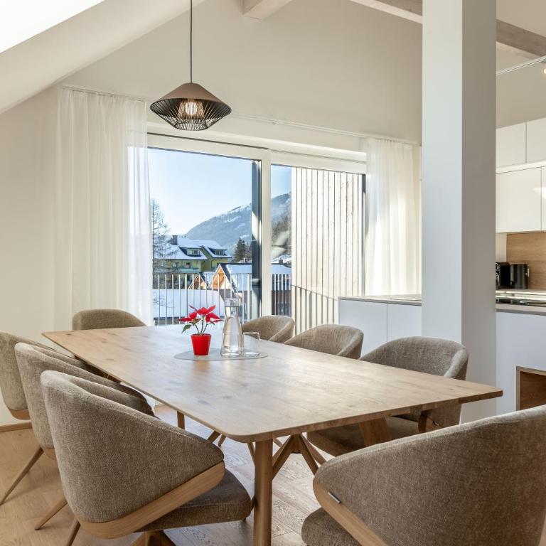 Alpine Suite Spot - Premium Apartment mit 3 Schlafzimmern und Balkon - 2