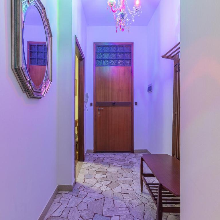 GuestHost - Where the Mountain Meets the City - Two-Bedroom Apartment - 10