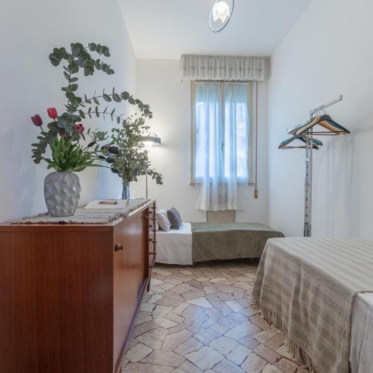 GuestHost - Where the Mountain Meets the City - Two-Bedroom Apartment - 4