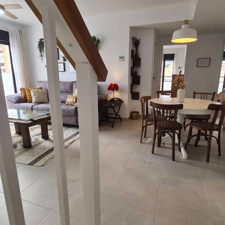 Lucena Beach. Ático soleado, piscina y playa - Apartamento de 2 dormitorios con balcón y terraza - 5