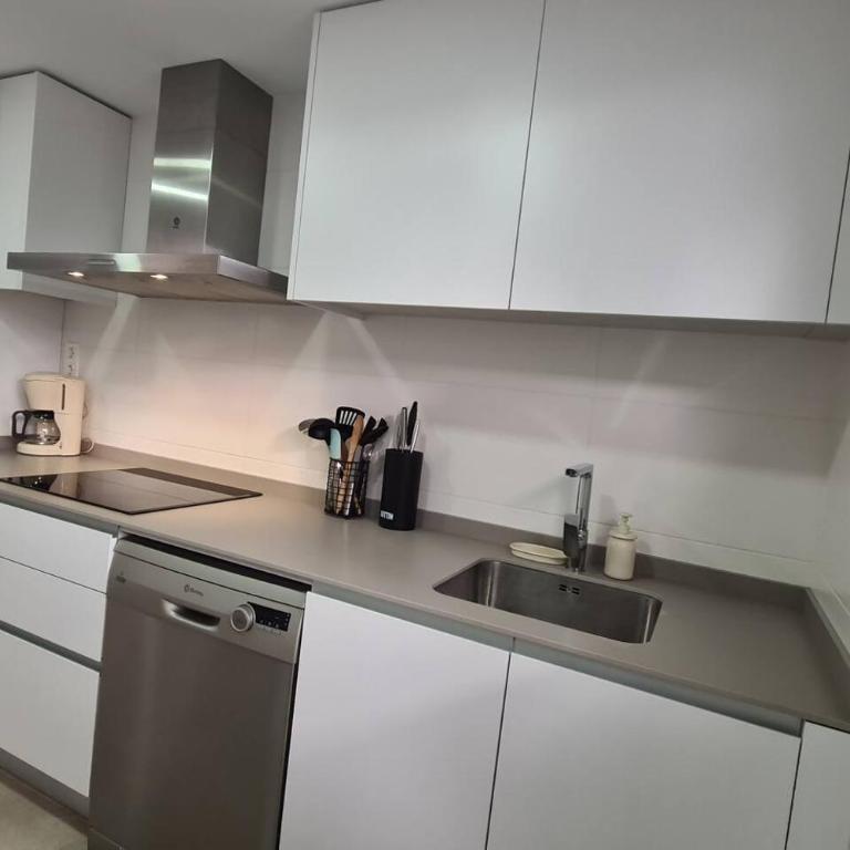 Lucena Beach. Ático soleado, piscina y playa - Apartamento de 2 dormitorios con balcón y terraza - 6