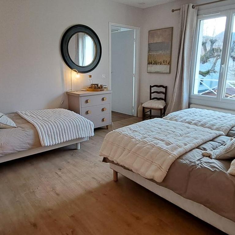 Chambre d'hôte de Reymure - Chambre Triple avec Salle de Bains Privative - 3