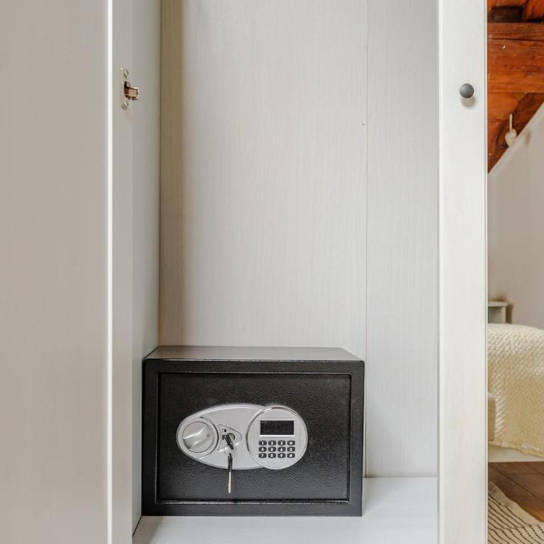 Mansarda nel Cuore di Pisa - Appartamento con 2 Camere da Letto - 9