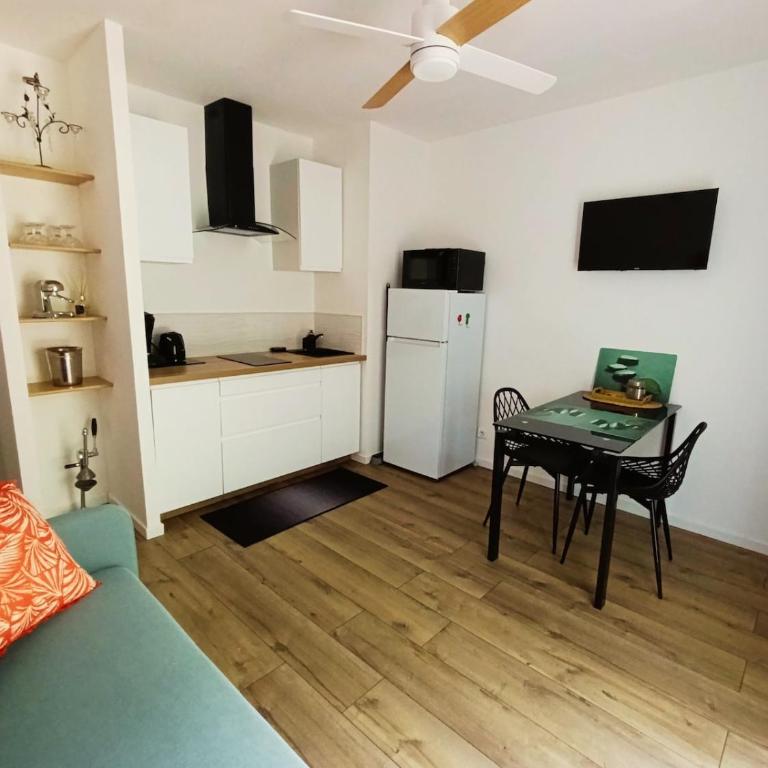 Au Pied De La Colline calme et détente Pézenas - Appartement 1 Chambre - 7