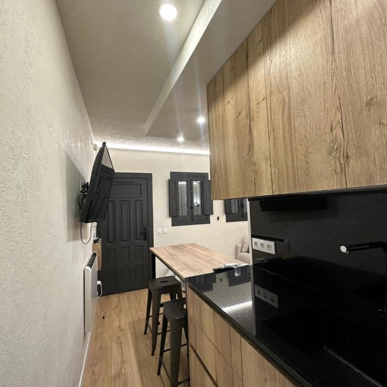 Lavender Studio Seasonal - One-Bedroom Apartment - 8