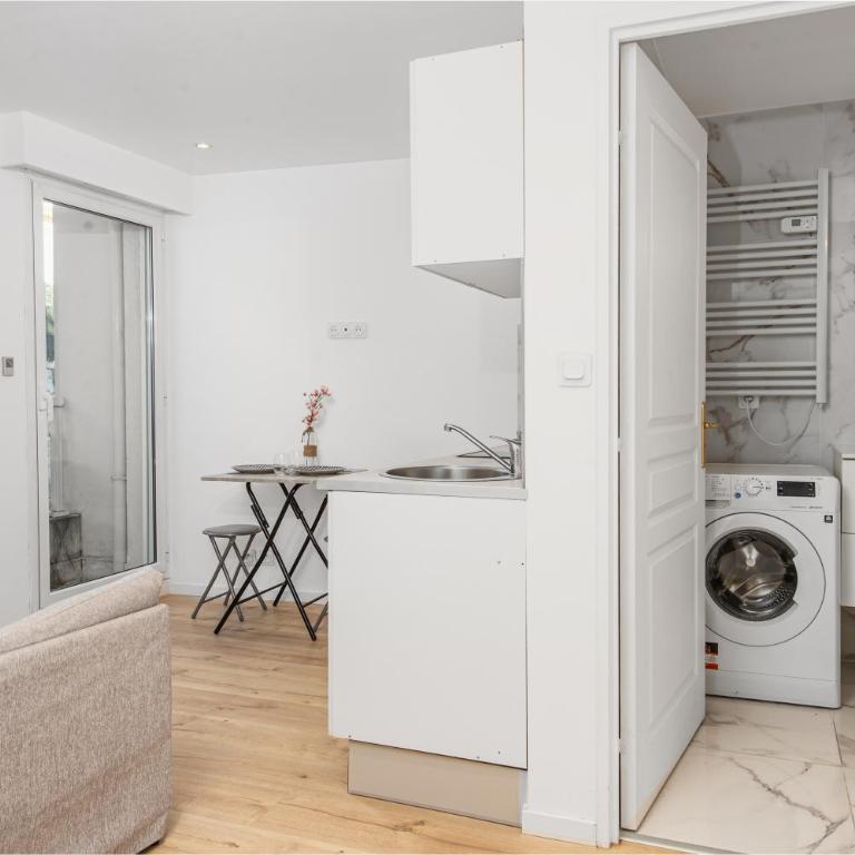 VILLA FLORENTINE I - Frontière Monaco - Agréable deux pièces - PARKING - Appartement 1 Chambre - 7