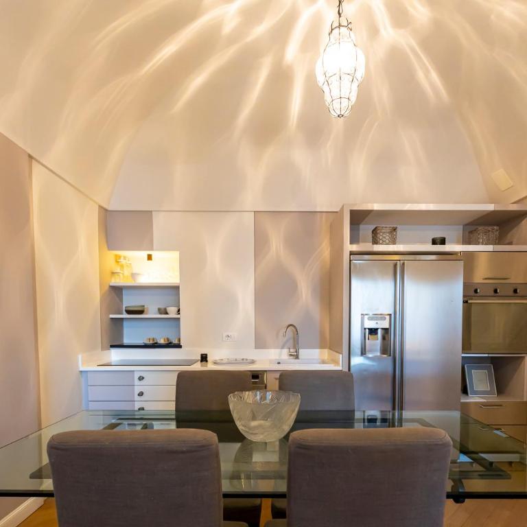 Via Colombo 6 - Best Position - Appartamento con 2 Camere da Letto - 32