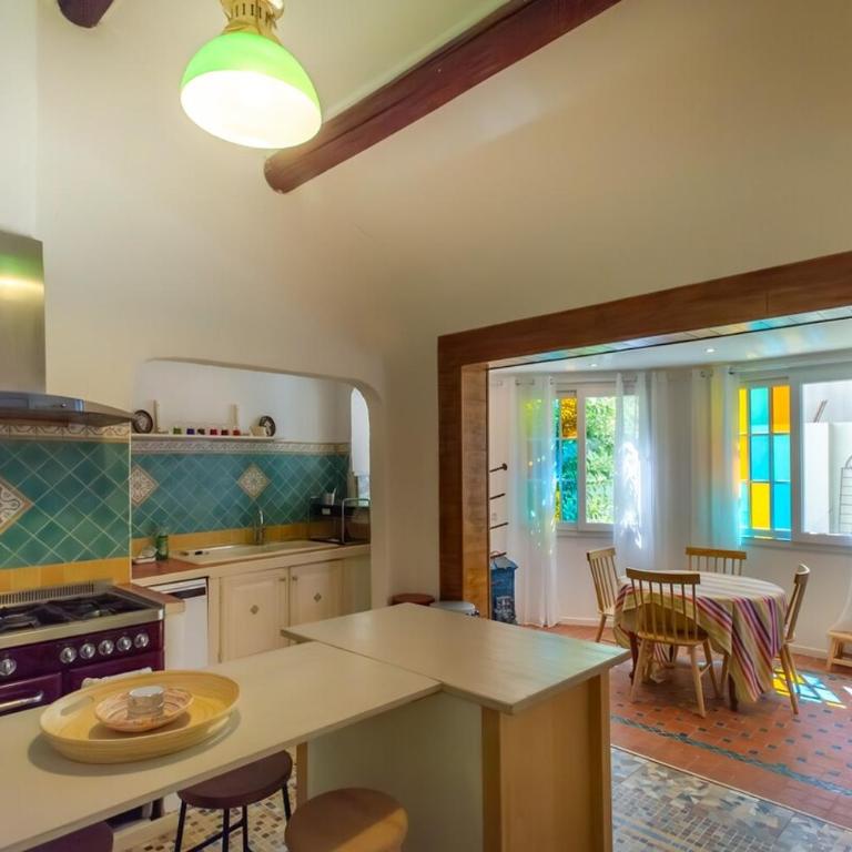 Maison de charme 14 personnes piscine Avignon - Casa de 7 dormitorios - 66