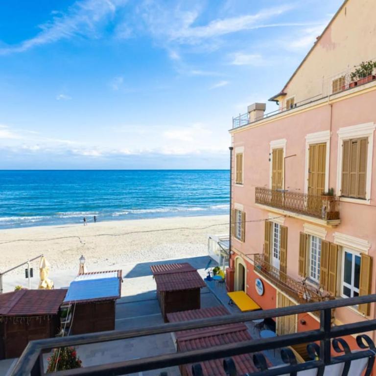 XX Settembre 74 by Le Case di Tati - Four-Bedroom Deluxe Apartment - 22