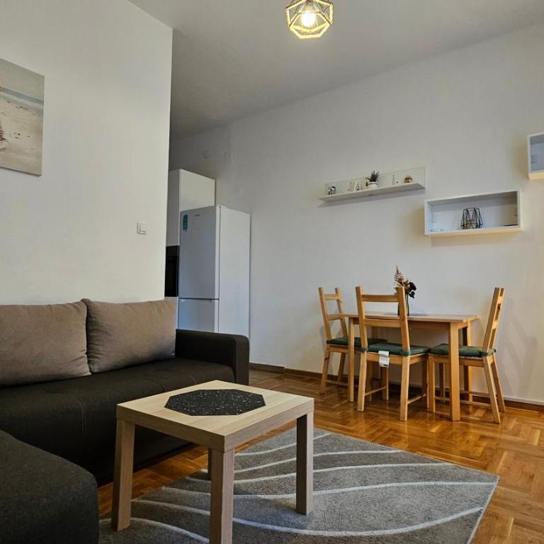 Apartman Leka sa Parkingom - Apartman sa 1 Spavaćom Sobom - 2