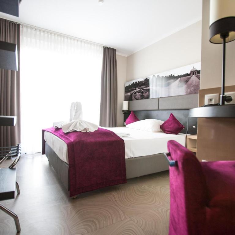 Amalienburg - Boutique & Boarding Hotel - Deluxe Zimmer - 1